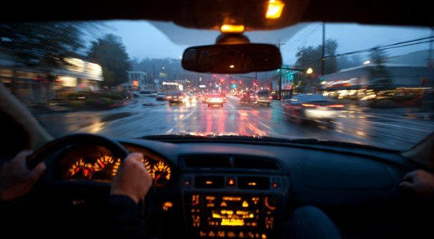 How Drivers Can Avoid Right on Red Violations