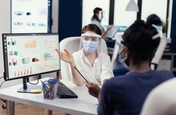 Exploring the Role of Customised Health Metrics on Dental Websites